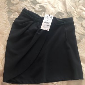 NWT Zara mini skirt black size L